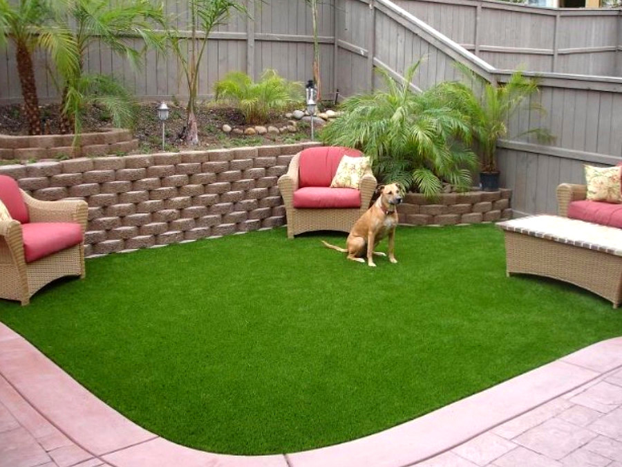 Pet-Friendly Perfection: Premium Grass Blades’ Artificial Turf Solutions