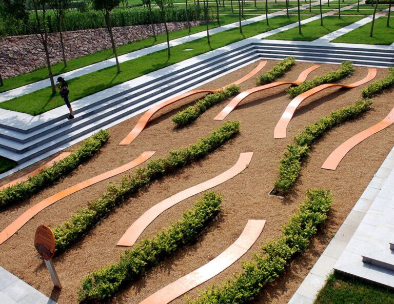 Premium Grass Blades: Revolutionizing Landscape Design