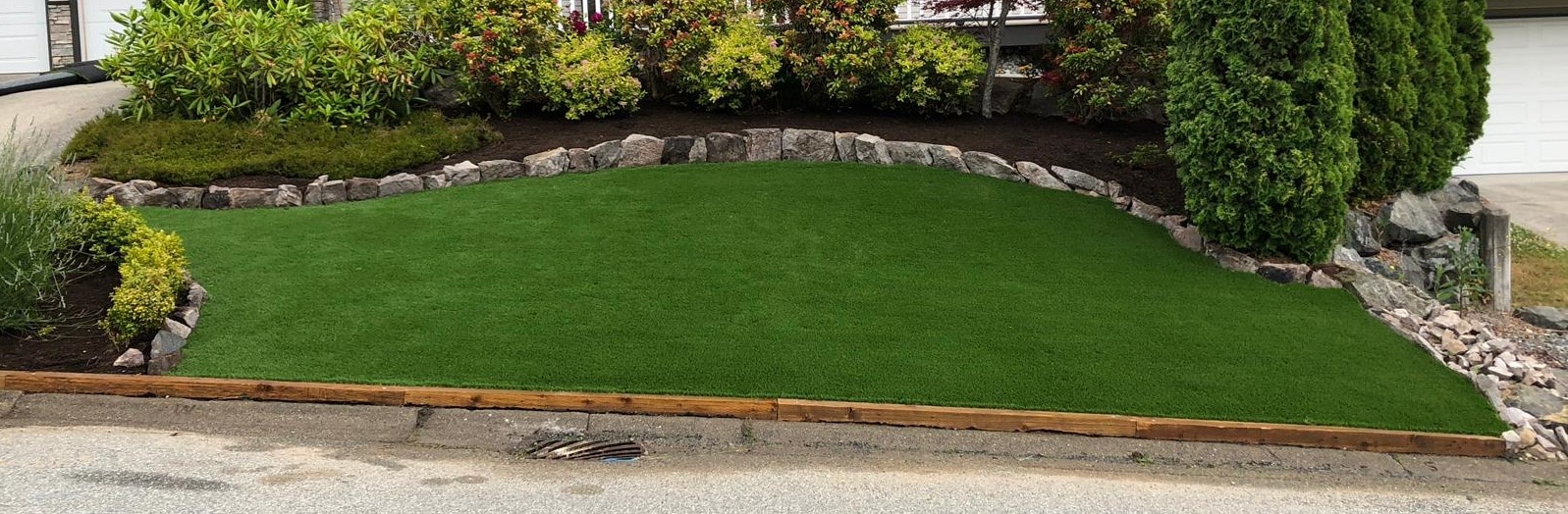 Premium Grass Blades Synthetic Artifical Turf  Abbotsford EverGreen Install Only Front Yard 3