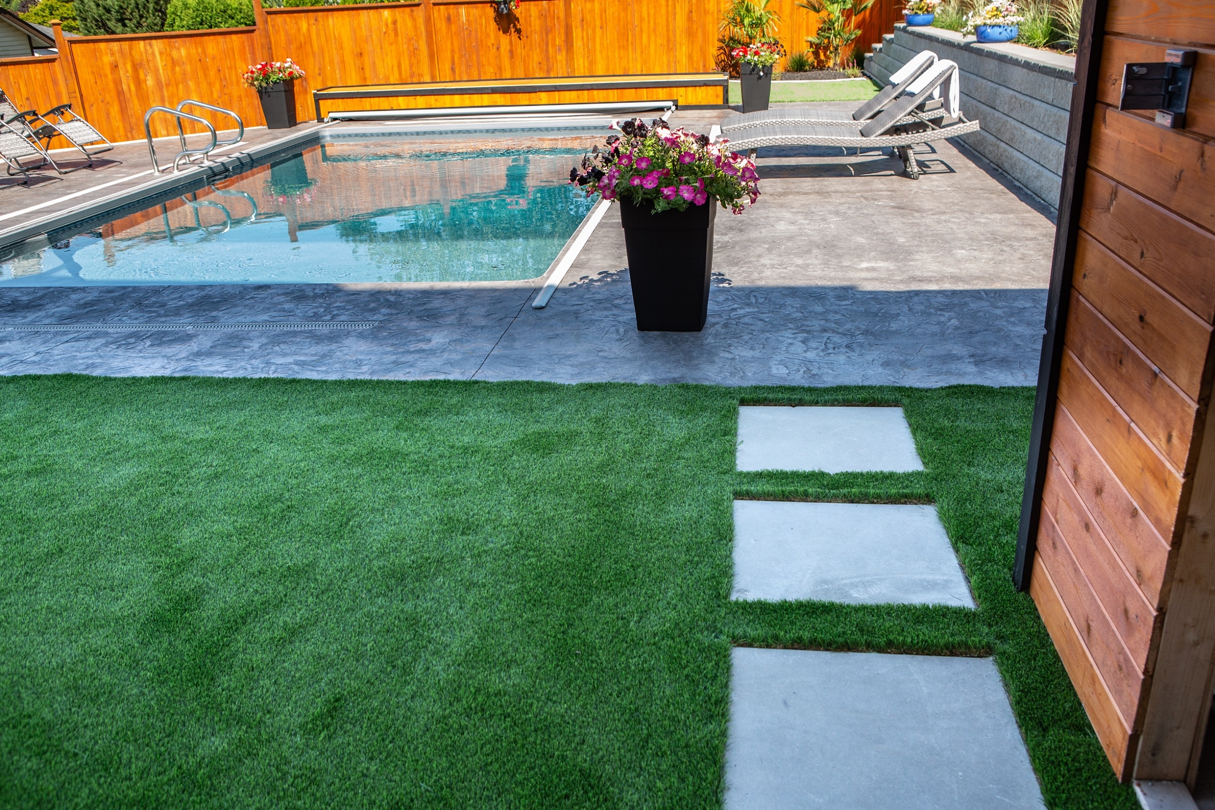Premium Grass Blades Synthetic Artifical Turf Sage Pavers Cut Along Pool